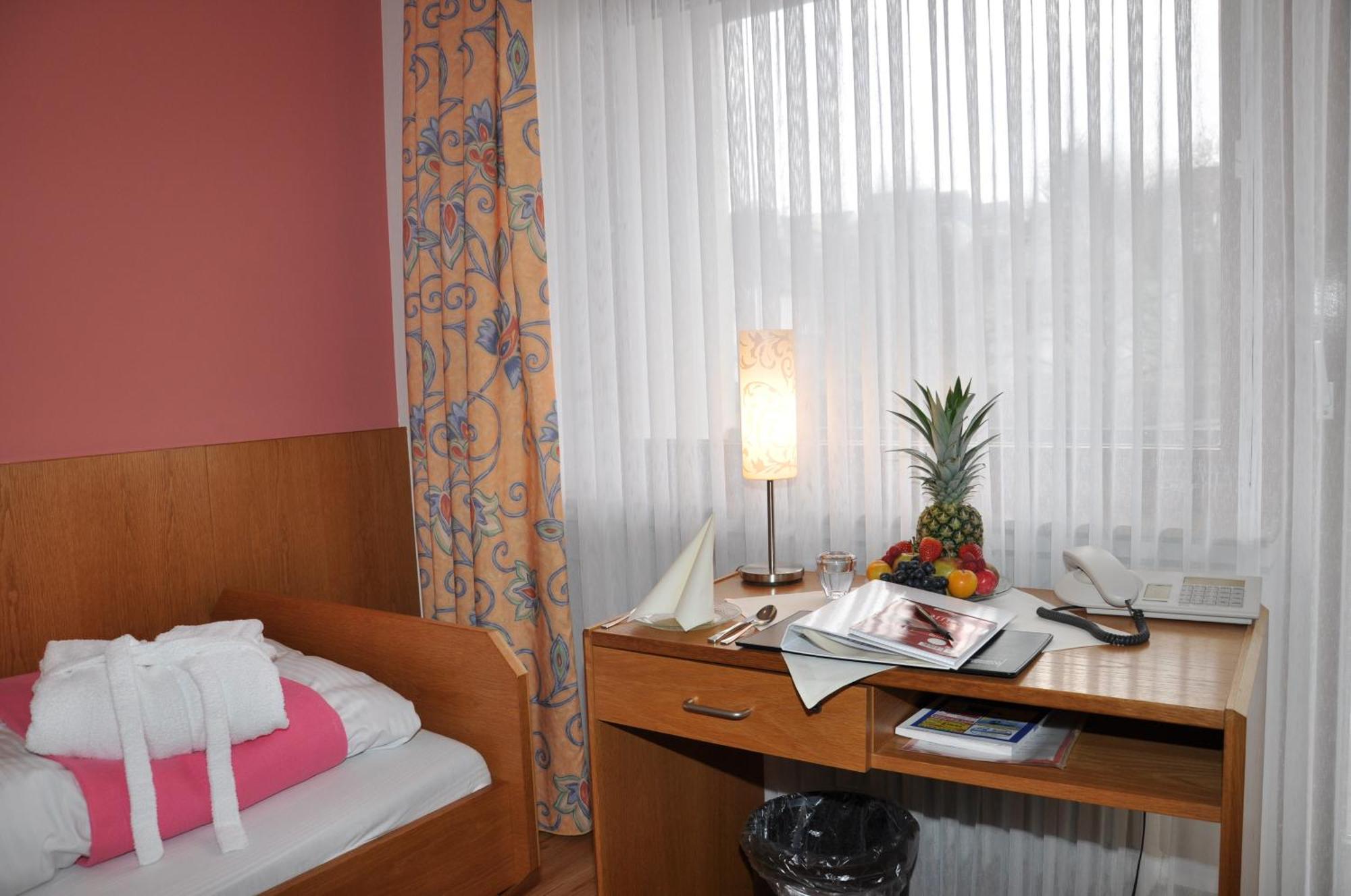 Hotel-Restaurant Sonnenhof Veitsrodt Szoba fotó